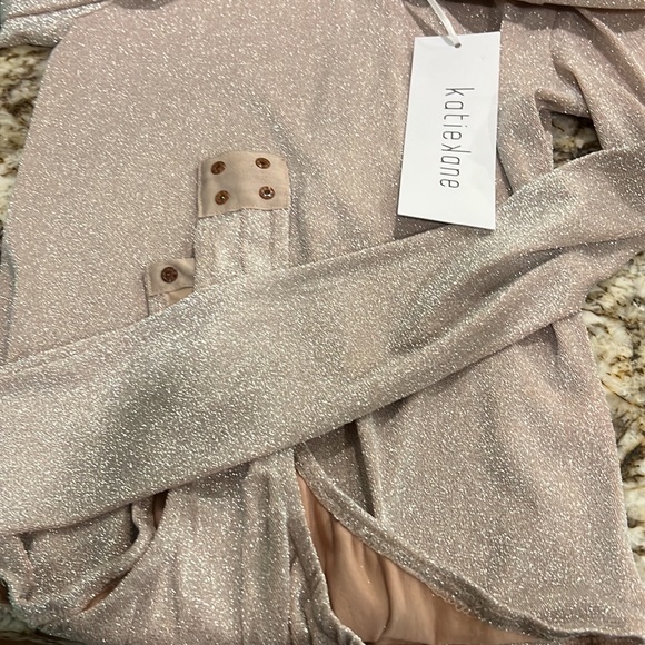 NWT blush glitter bodysuit M - Picture 2 of 2